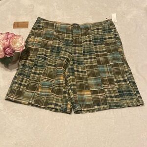 IZOD NWT Size 42 Madras Shorts 100% Cotton